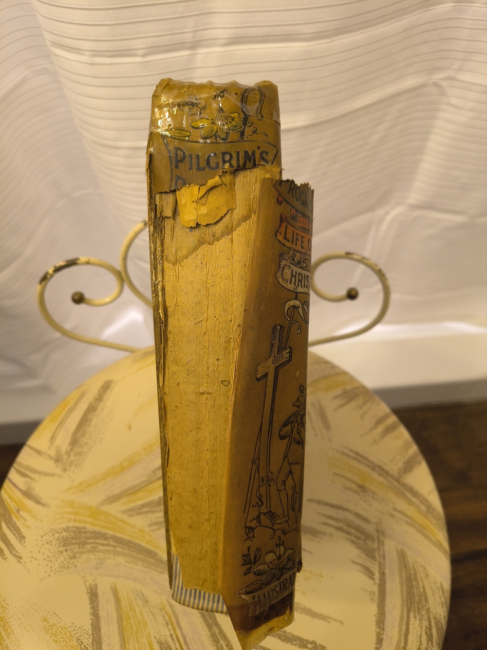 Rear Collectable Book - Picture 4 of 14